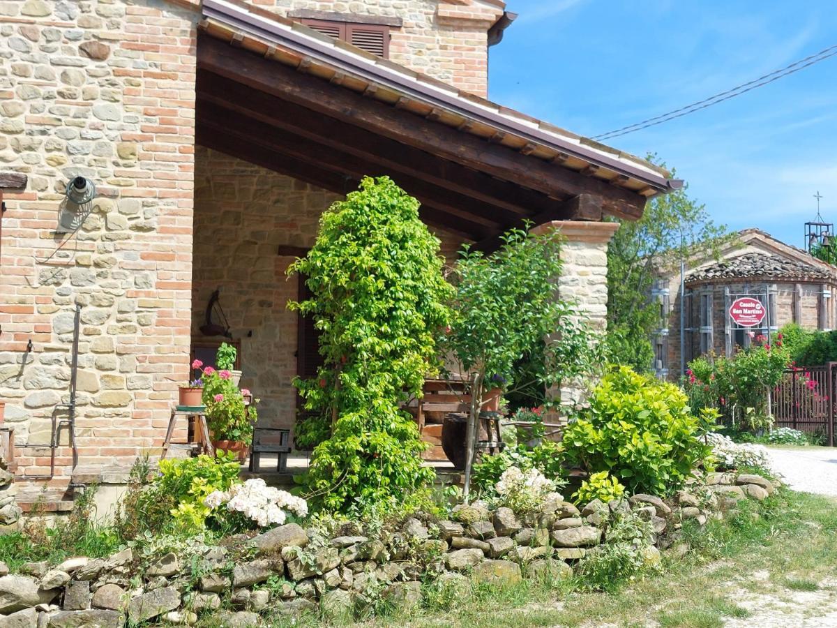Casale San Martino Agriturismo Bio Sant'Angelo in Pontano Экстерьер фото