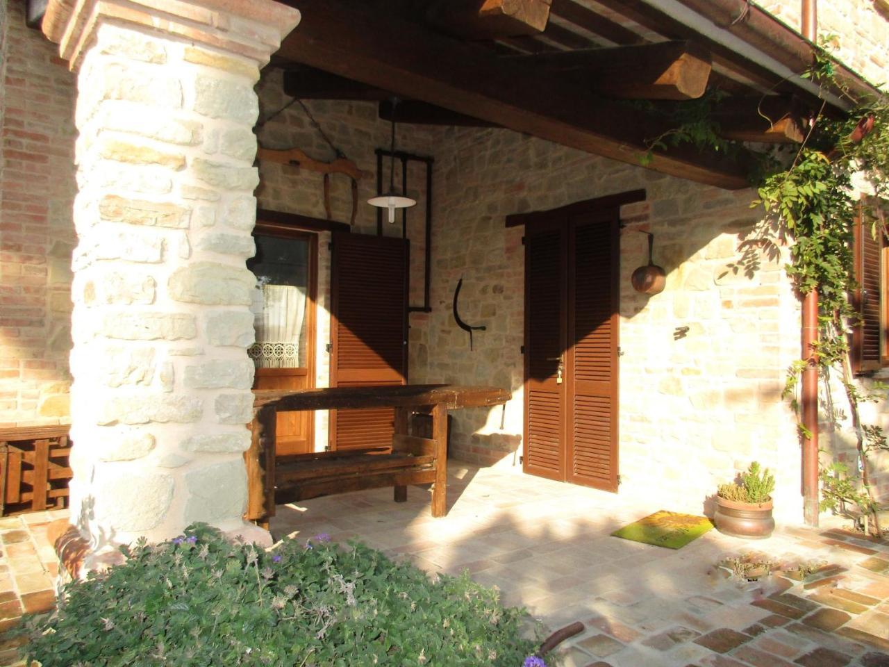 Casale San Martino Agriturismo Bio Sant'Angelo in Pontano Экстерьер фото
